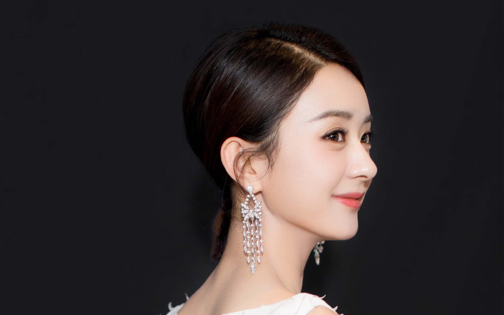 b体育电竞-英格兰男篮在欧洲青年篮球锦标赛中展现比赛智慧，英格兰篮球冠军联赛