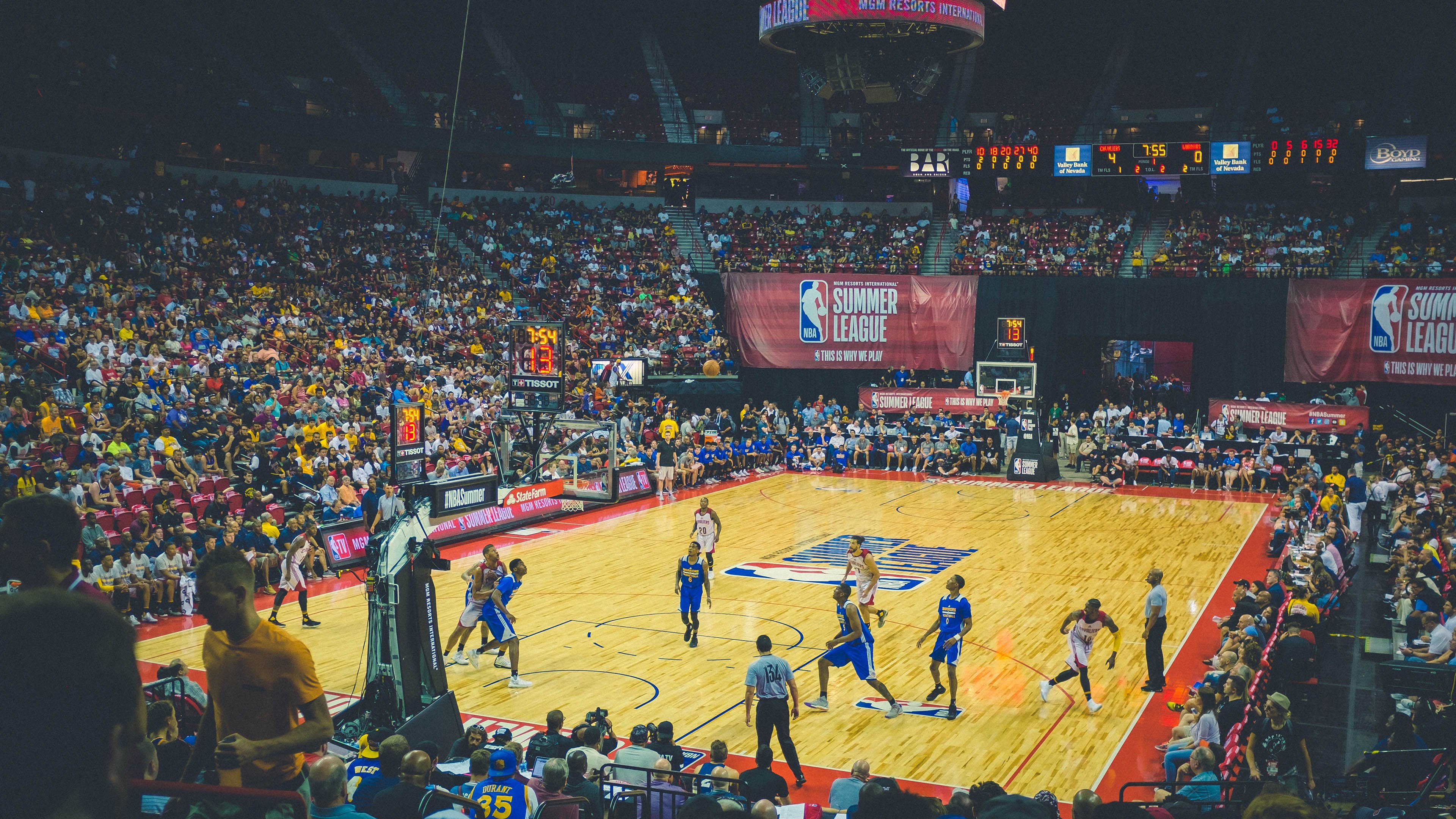 冲刺阶段划幅放大，速度持续加快，冲刺前的阶段叫什么