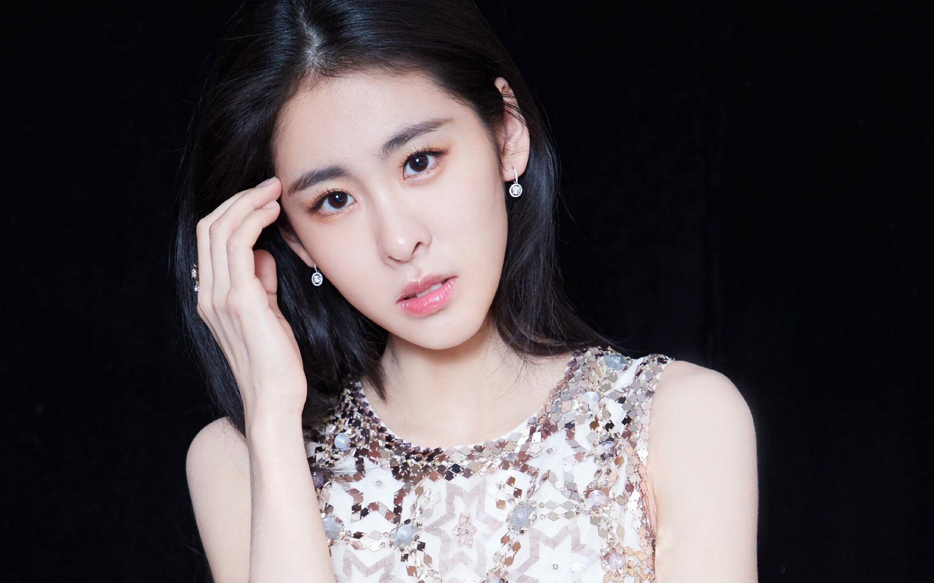 b体育平台-曼联逆势追赶，积分榜上升至第二