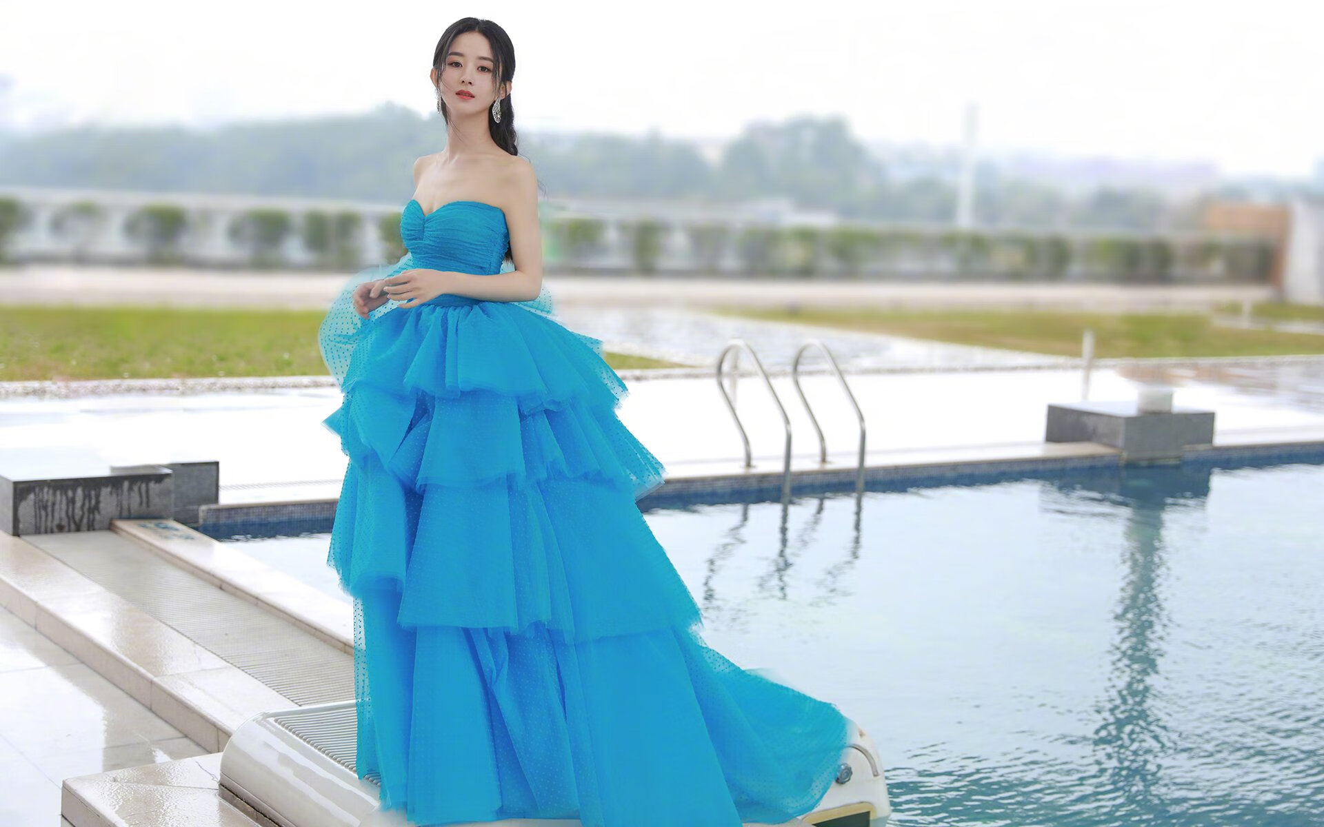 b体育在线平台-欧洲杯极限扣篮：边路突击中的力量美学，欧洲杯扣篮王