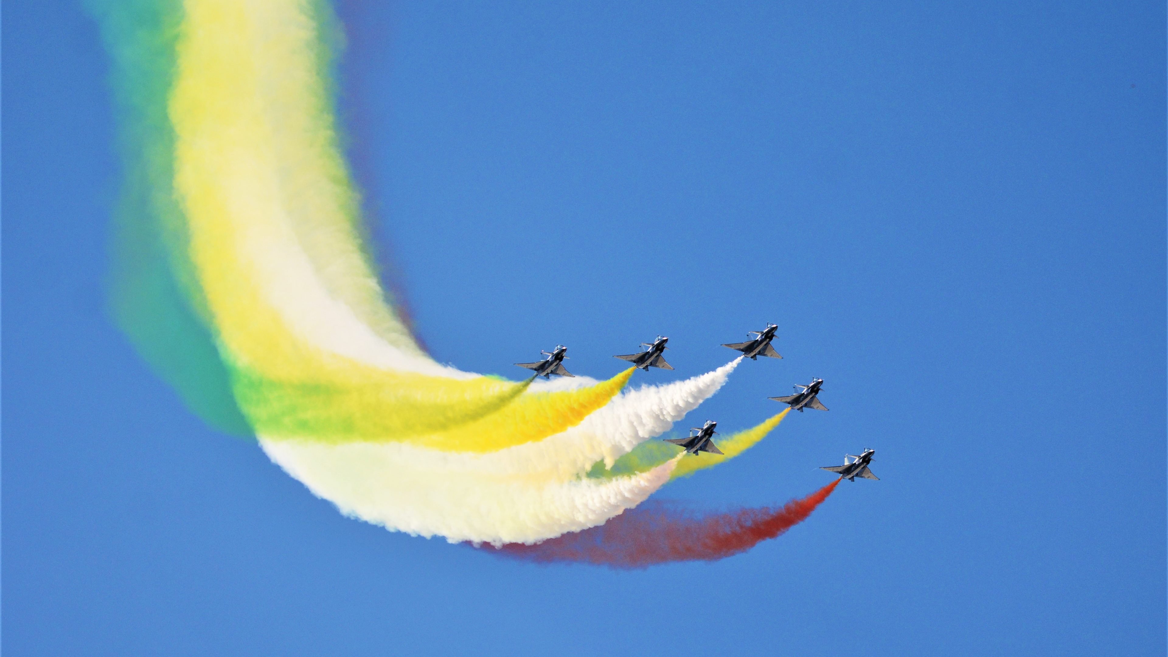 b体育电竞-英超门票价格波动与球迷反应，英超球队门票收入