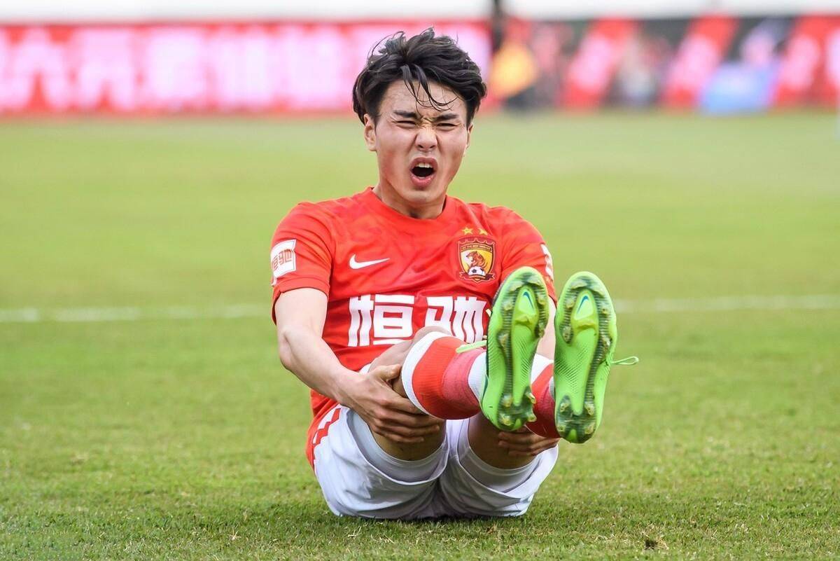 包含B体育APP:郑智：青训理念对中国足球未来发展的价值的词条