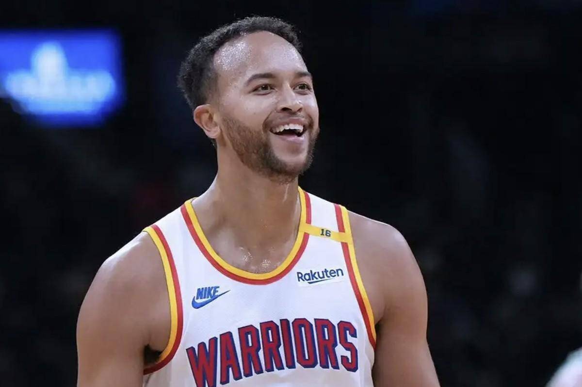 bsports体育：凯尔特人队防守策略：如何限制库里的无球跑动？的简单介绍