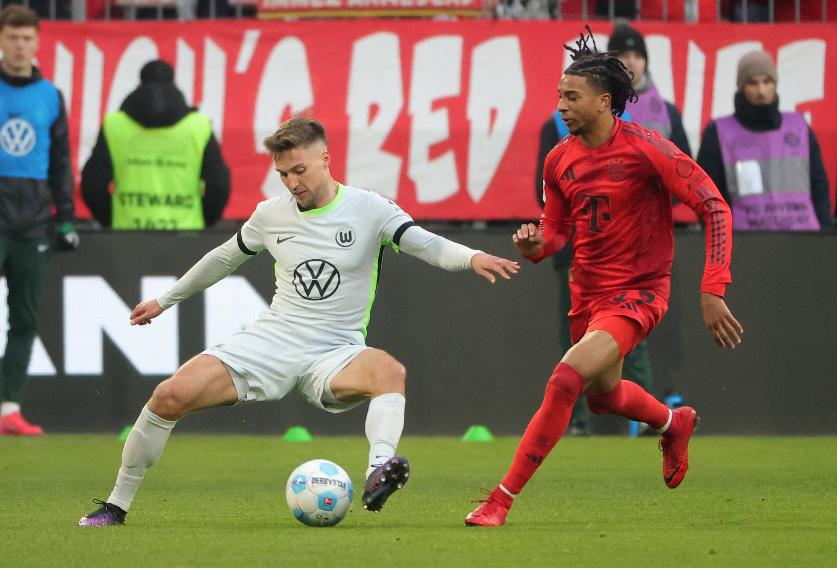 b体育下载:德甲的女生赛季：女性足球的发展的简单介绍